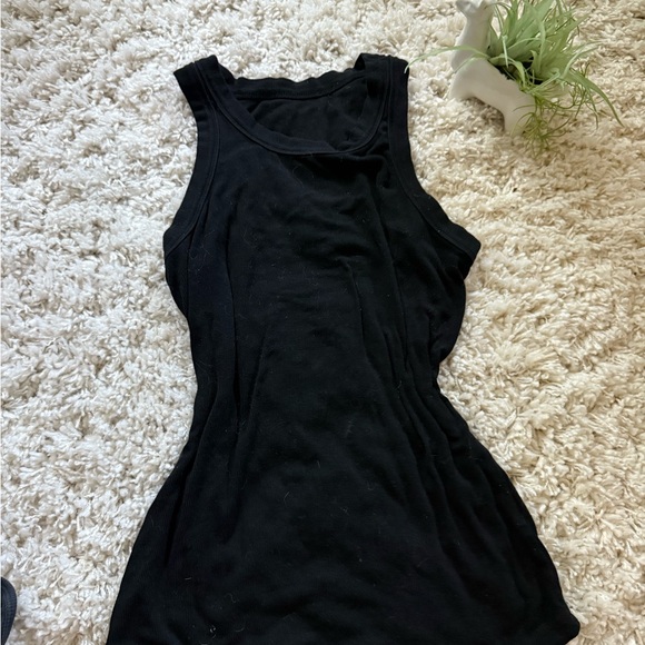 Tops - Elegant Black Sleeveless Tank Top